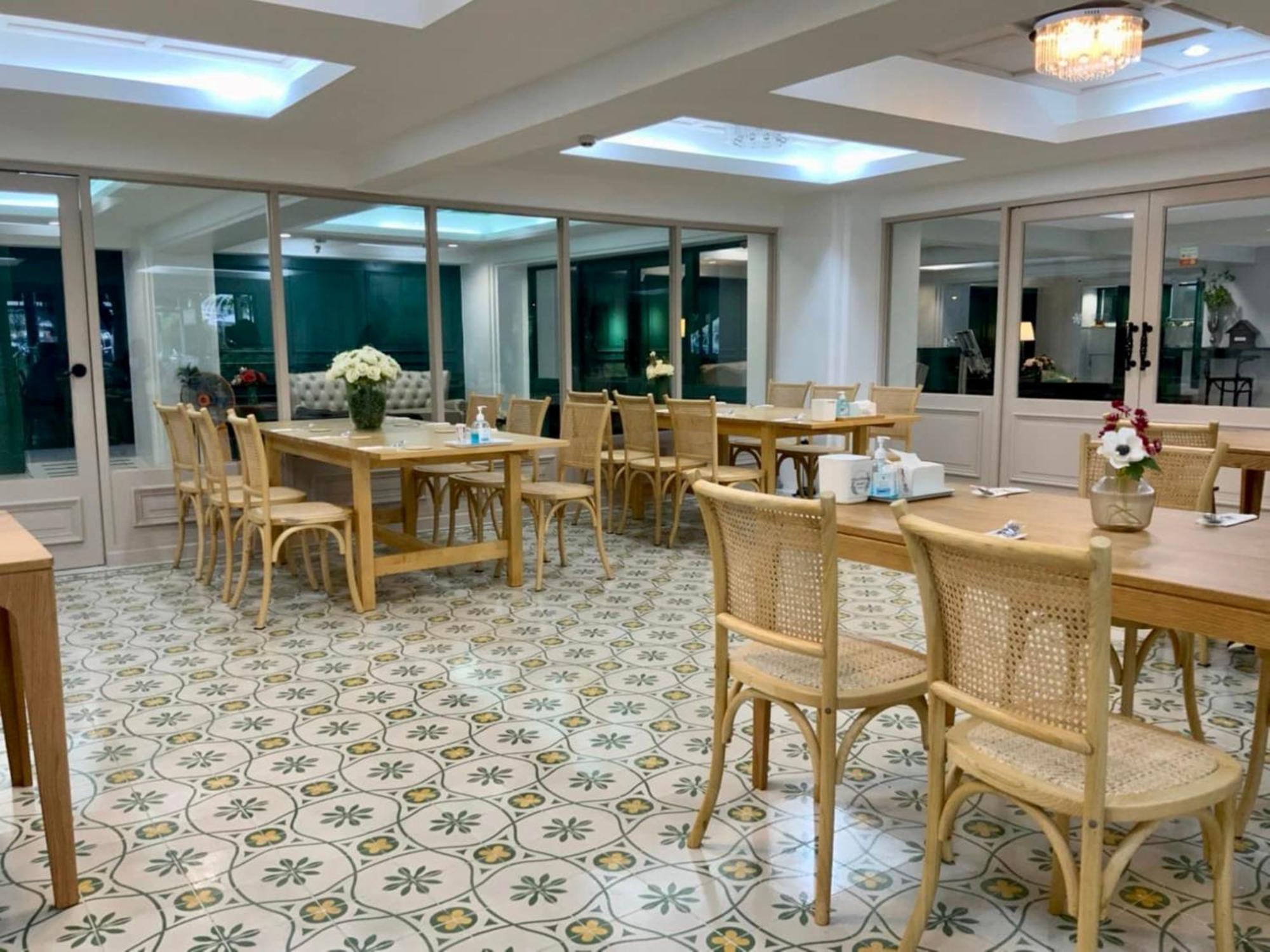 Regent Ramkhamhaeng 22 Hotell Bangkok Exteriör bild