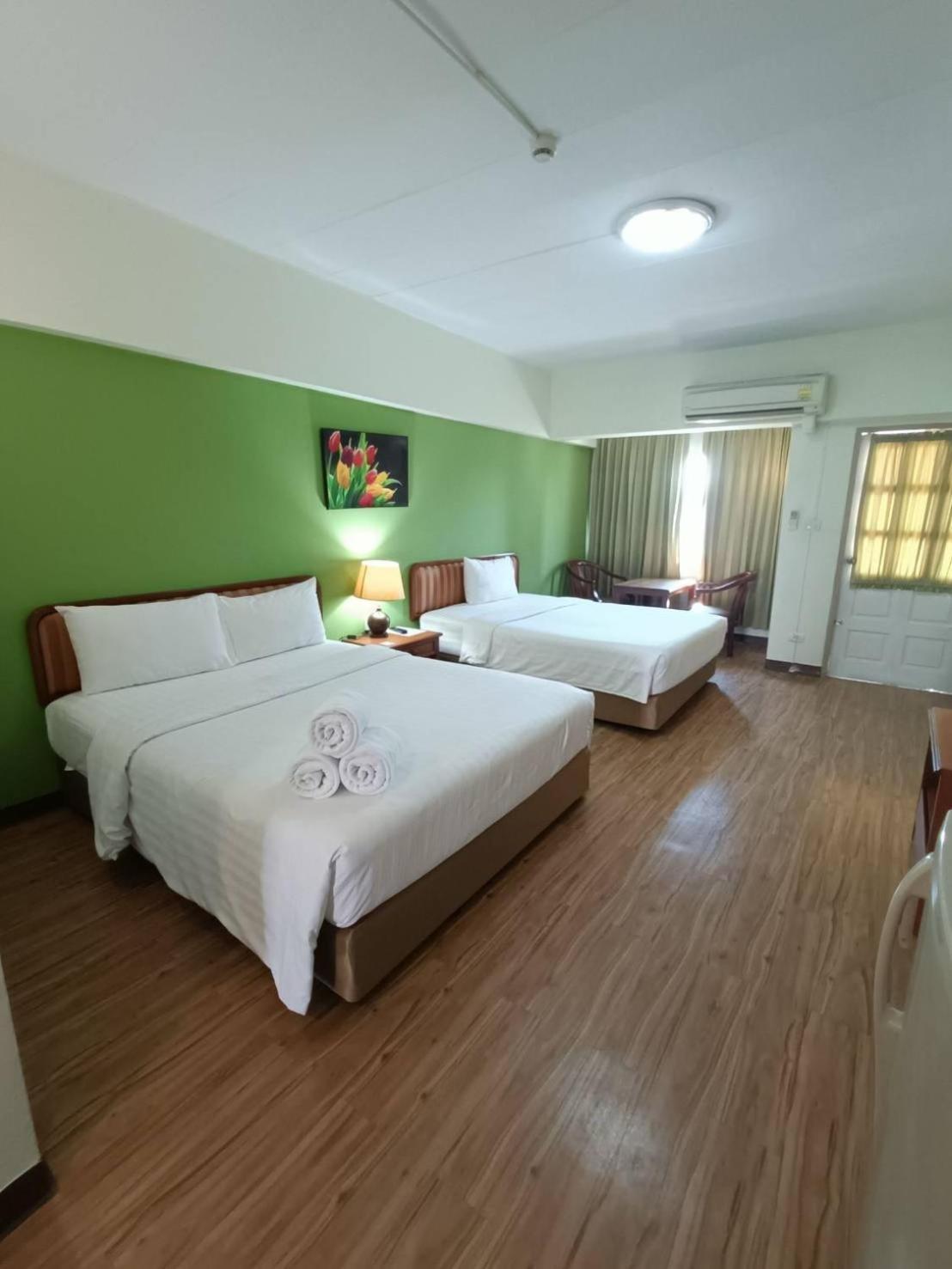 Regent Ramkhamhaeng 22 Hotell Bangkok Exteriör bild